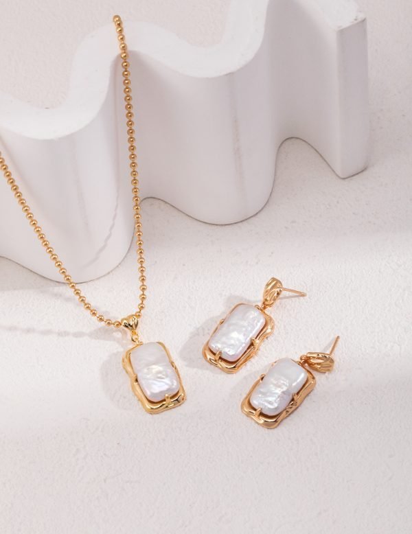 Natural Pearl Necklace