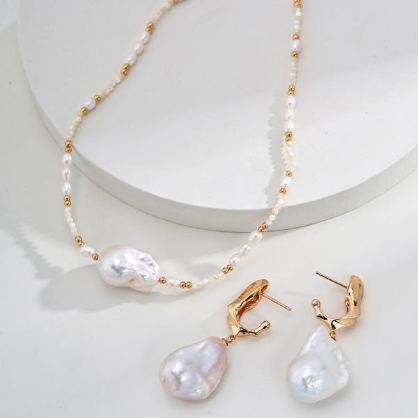 Natural Pearl Necklace